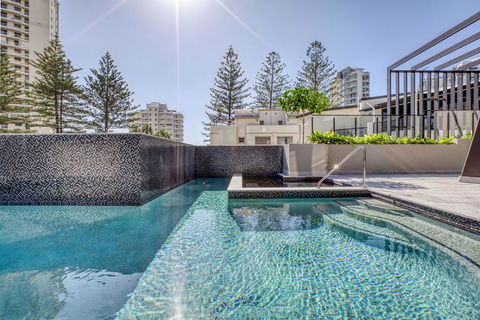 Vue Broadbeach - Accommodation Fremantle 2