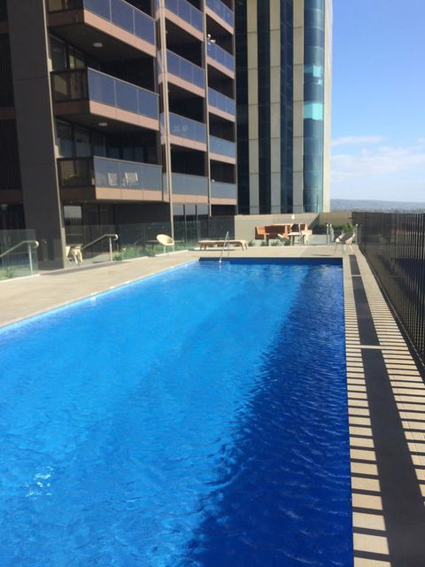 VUE Penthouse On King William - Accommodation Fremantle 3