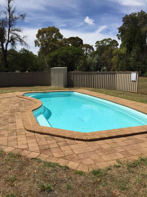 Wagon Wheel Motel & Units - Accommodation Fremantle 3