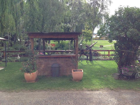 Walcha Royal Cafe & Accommodation - Accommodation Fremantle 2