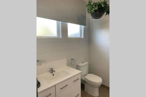 Walk To Lamberts Beach With Wi-fi And Netflix - Accommodation Fremantle 3