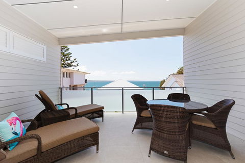 Wanda Waterfront Retreat - Beautiful Beach House - Accommodation Fremantle 1