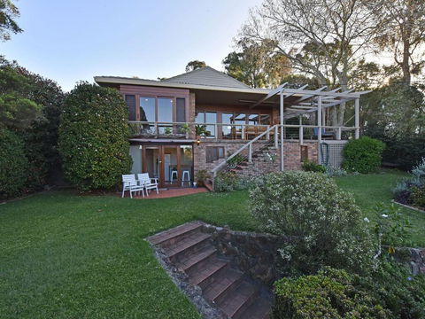 Wangi Waterfront Delight 4br Waterfront Reserve Home - Accommodation Fremantle 1