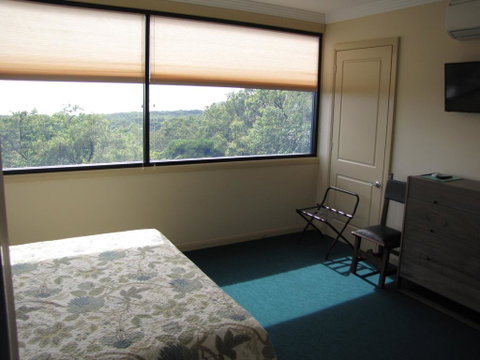 Warrawong Lodge - Accommodation Fremantle 2