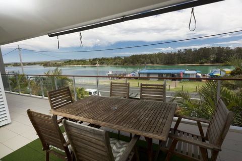 Waterline 202 - Accommodation Fremantle 1