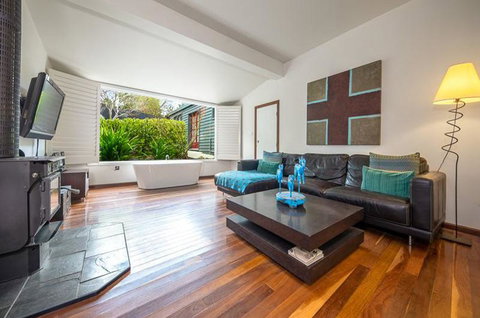 Chestnut Daylesford - Accommodation Fremantle 0