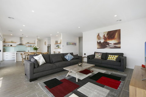 Tidal Changes - Rejuvenate Stays - Accommodation Fremantle 2