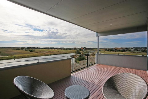 1 Pebble Place - Accommodation Fremantle 14
