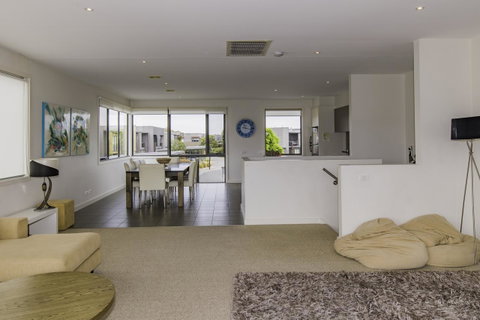 1 Pebble Place - Accommodation Fremantle 4