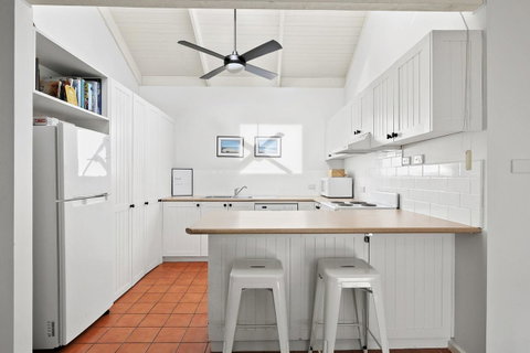Mysa Anglesea Sleeps 7 WiFi SmartTV Cafes Shops - Accommodation Fremantle 3