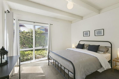 Mysa Anglesea Sleeps 7 WiFi SmartTV Cafes Shops - Accommodation Fremantle 6