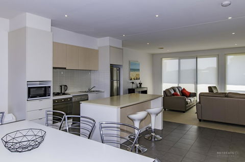 Torquay Golf Retreats - Pool, Beach, Tennis, Golf - Accommodation Fremantle 1