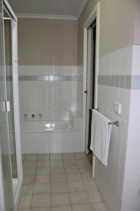 Australian Home Away @ Box Hill 2 Bedroom - Accommodation Fremantle 11