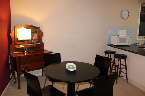 Australian Home Away @ Box Hill 2 Bedroom - Accommodation Fremantle 9