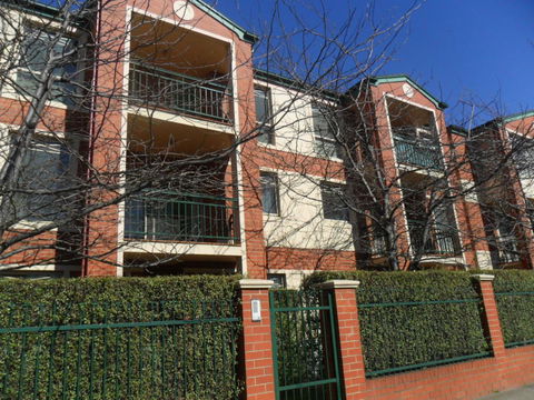 Australian Home Away @ Box Hill 2 Bedroom - Accommodation Fremantle 1