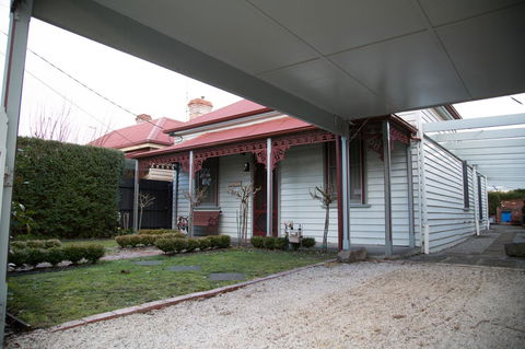 Airleigh-Rose Cottage - Accommodation Fremantle 4