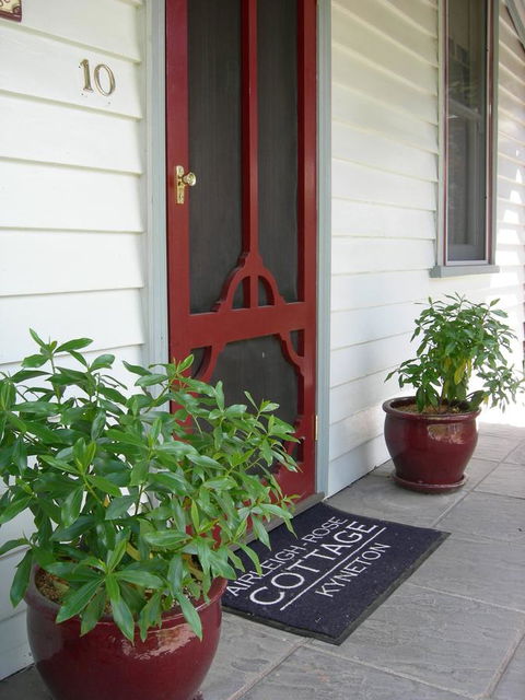 Airleigh-Rose Cottage - Accommodation Fremantle 28