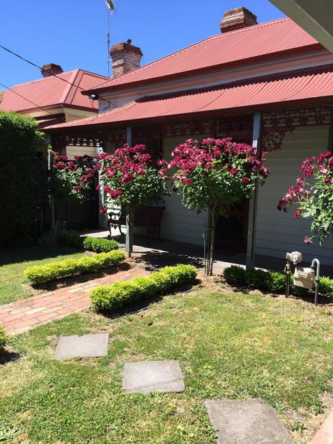 Airleigh-Rose Cottage - Accommodation Fremantle 0
