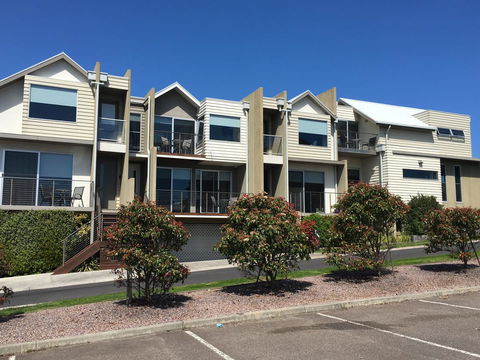 104 On Merri Apartments - Accommodation Fremantle 1