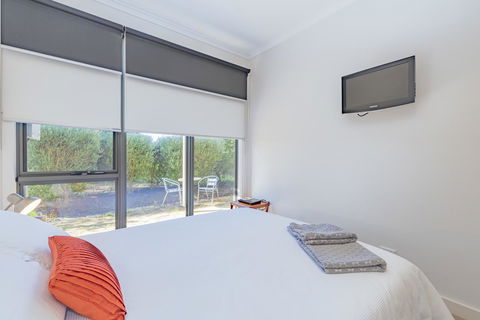 Stylish 3 Bedroom Townhouse - Free Parking - Accommodation Fremantle 20