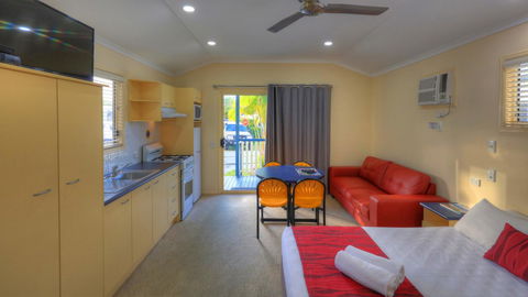 Alex Beach Cabins And Tourist Park - Accommodation Fremantle 23