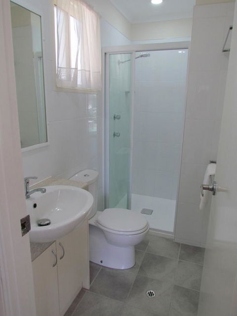 Alex Beach Cabins And Tourist Park - Accommodation Fremantle 37