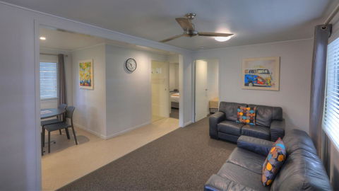 Alex Beach Cabins And Tourist Park - Accommodation Fremantle 9