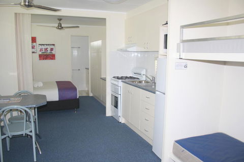 Alex Beach Cabins And Tourist Park - Accommodation Fremantle 41
