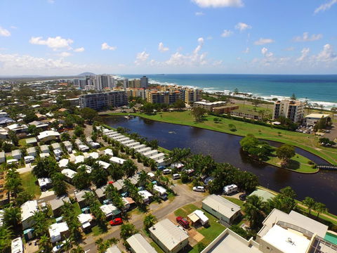 Alex Beach Cabins And Tourist Park - Accommodation Fremantle 0