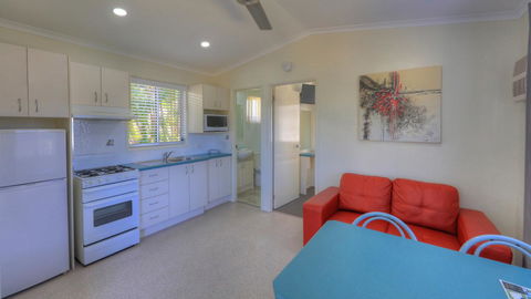 Alex Beach Cabins And Tourist Park - Accommodation Fremantle 22
