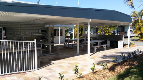 Alex Beach Cabins And Tourist Park - Accommodation Fremantle 21