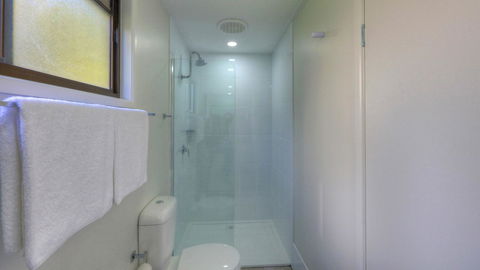 Alex Beach Cabins And Tourist Park - Accommodation Fremantle 28