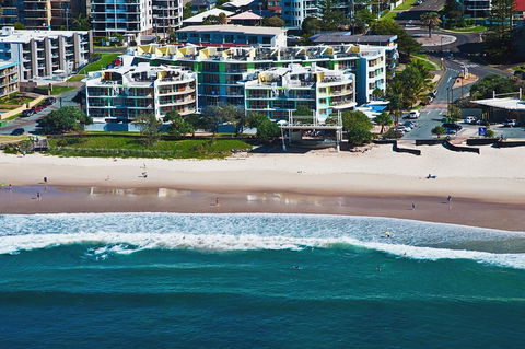Rolling Surf Resort - Accommodation Fremantle 0