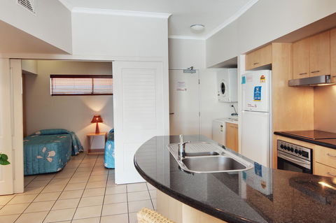 Rolling Surf Resort - Accommodation Fremantle 19