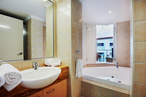 Rolling Surf Resort - Accommodation Fremantle 8