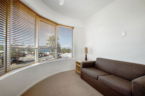 Rolling Surf Resort - Accommodation Fremantle 29