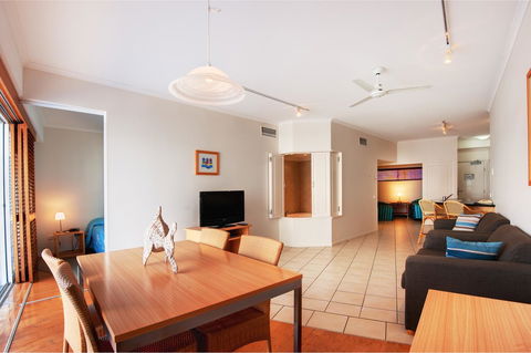 Rolling Surf Resort - Accommodation Fremantle 37