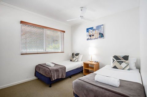 Rolling Surf Resort - Accommodation Fremantle 2