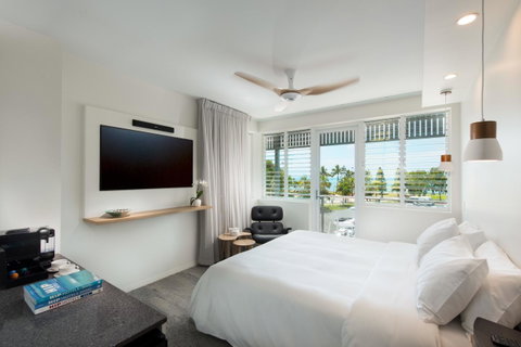 Heart Hotel And Gallery Whitsundays - Accommodation Fremantle 4