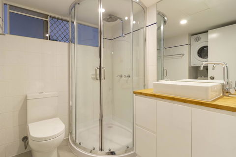 The White House Port Douglas - Accommodation Fremantle 4