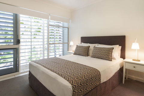 The White House Port Douglas - Accommodation Fremantle 6