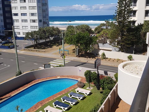 Surfers Chalet - Accommodation Fremantle 14