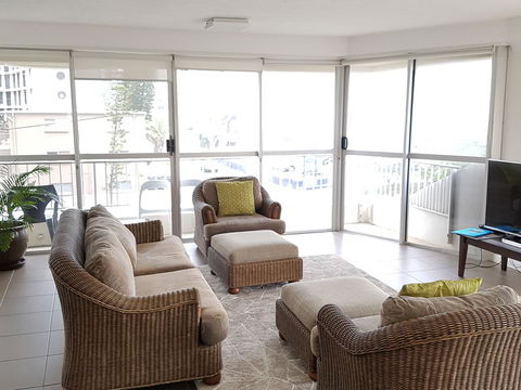 Surfers Chalet - Accommodation Fremantle 32