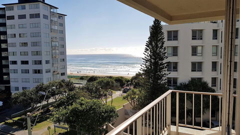 Surfers Chalet - Accommodation Fremantle 15
