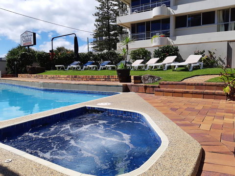Surfers Chalet - Accommodation Fremantle 6