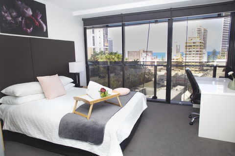 Circle Luxury Holidays - Accommodation Fremantle 9