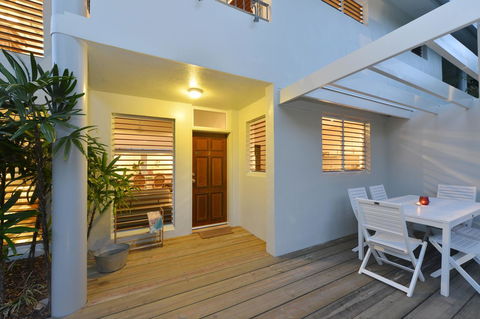 [ ANDY'S BEACH HOUSE ] - Accommodation Fremantle 7