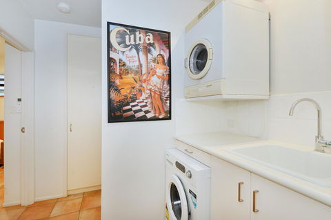 [ ANDY'S BEACH HOUSE ] - Accommodation Fremantle 30