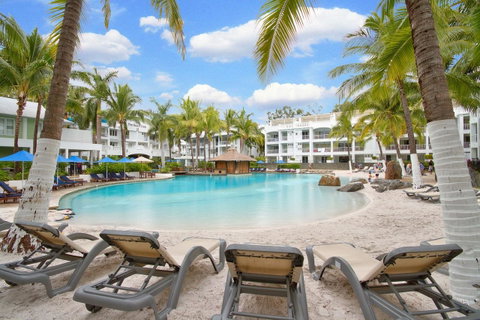 Palm Cove Paradise - Couples Spa Beach Getaway - Accommodation Fremantle 15