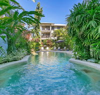 Sea Point on Trinity Beach - Accommodation Fremantle